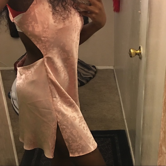 Blush dress - Picture 4 of 4